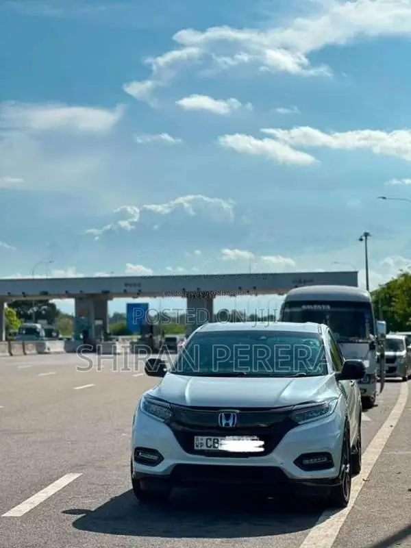 Honda Vezel 2018 SUV (Used)