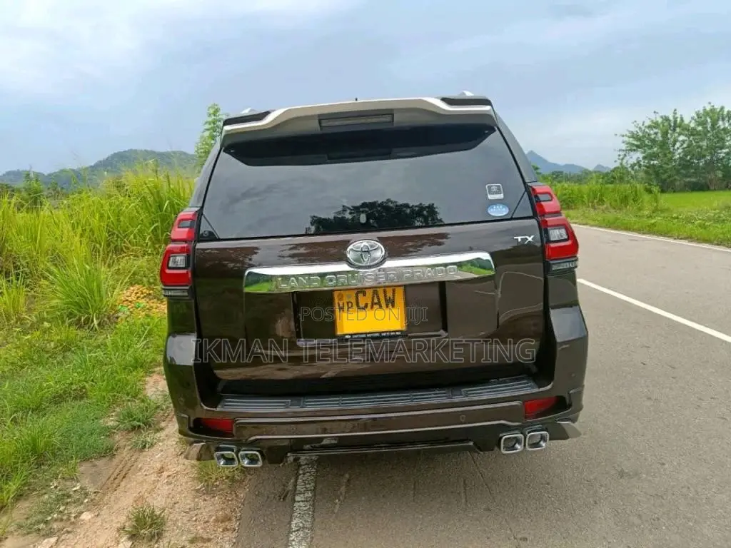 Toyota Land Cruiser 2017 SUV Brand New