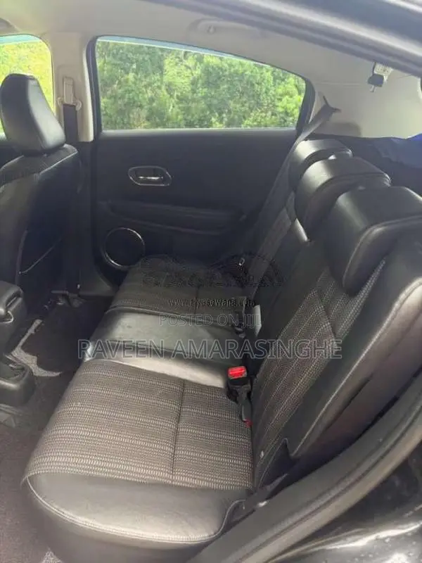Honda Vezel 2014 SUV (Used)