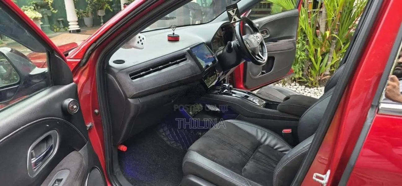 Honda Vezel RS Sensing Premium 2018 SUV (Used)