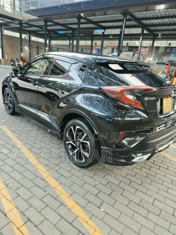 Toyota CHR 2019 SUV (Used)