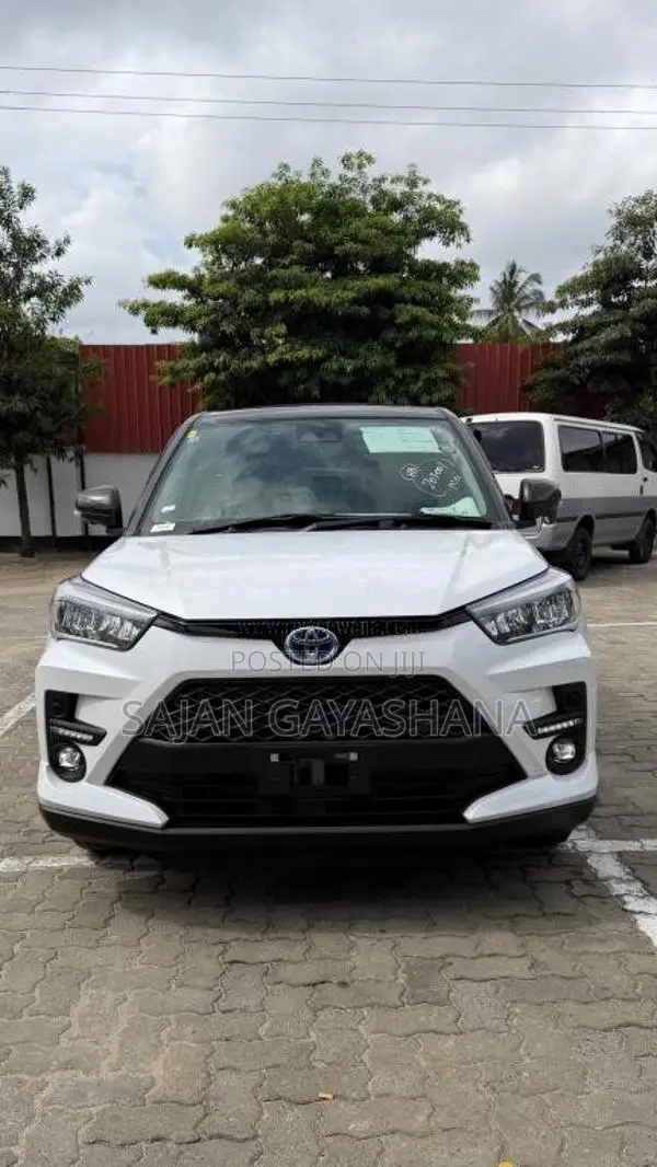 Toyota Raize Hybrid Z GRADE 2024 SUV Unregistered (Recondition)