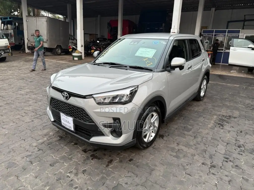 Toyota Raize 2025 SUV (Used)