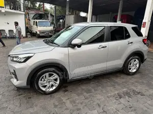 Toyota Raize 2025 SUV (Used)