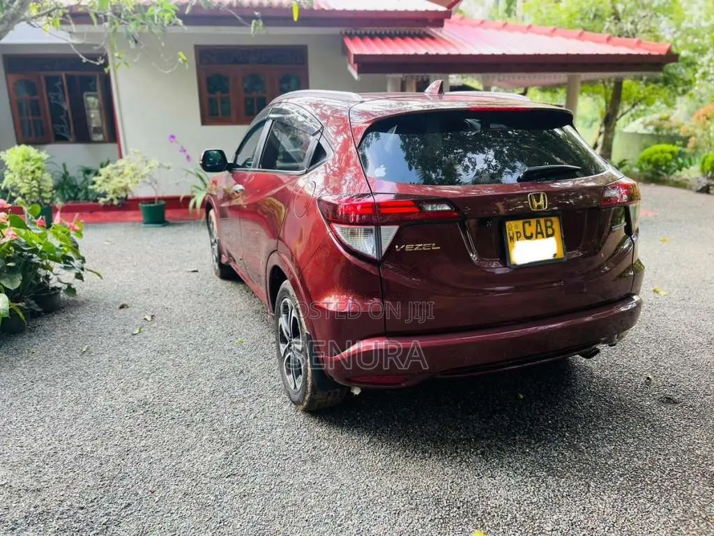 Honda Vezel 2014 SUV (Used)