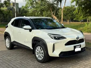Toyota Yaris Cross HYBRID 4WAY 2022 SUV (Used)
