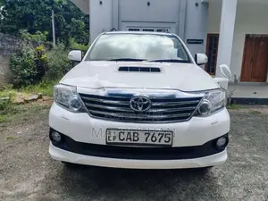 Toyota Fortuner 2013 SUV (Used)
