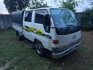 Toyota Toyoace 1996 Crew Cab (Used)