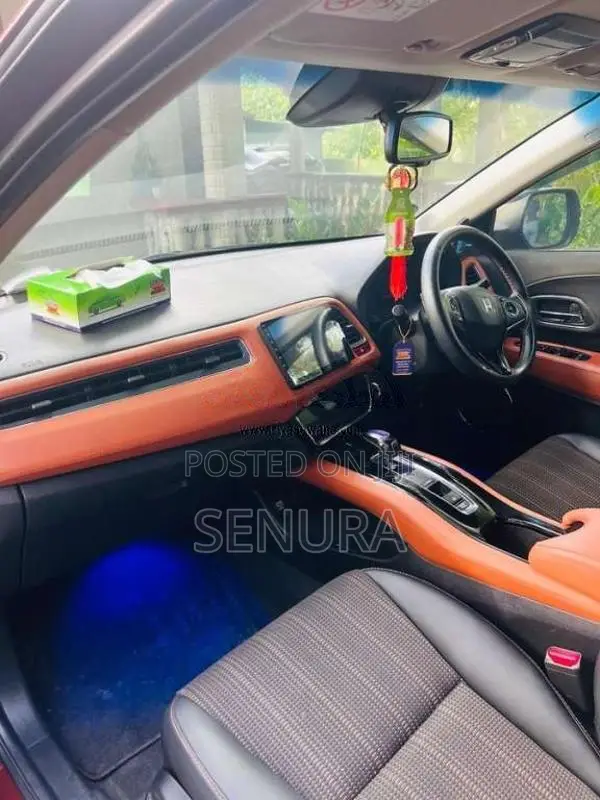Honda Vezel 2014 SUV (Used)