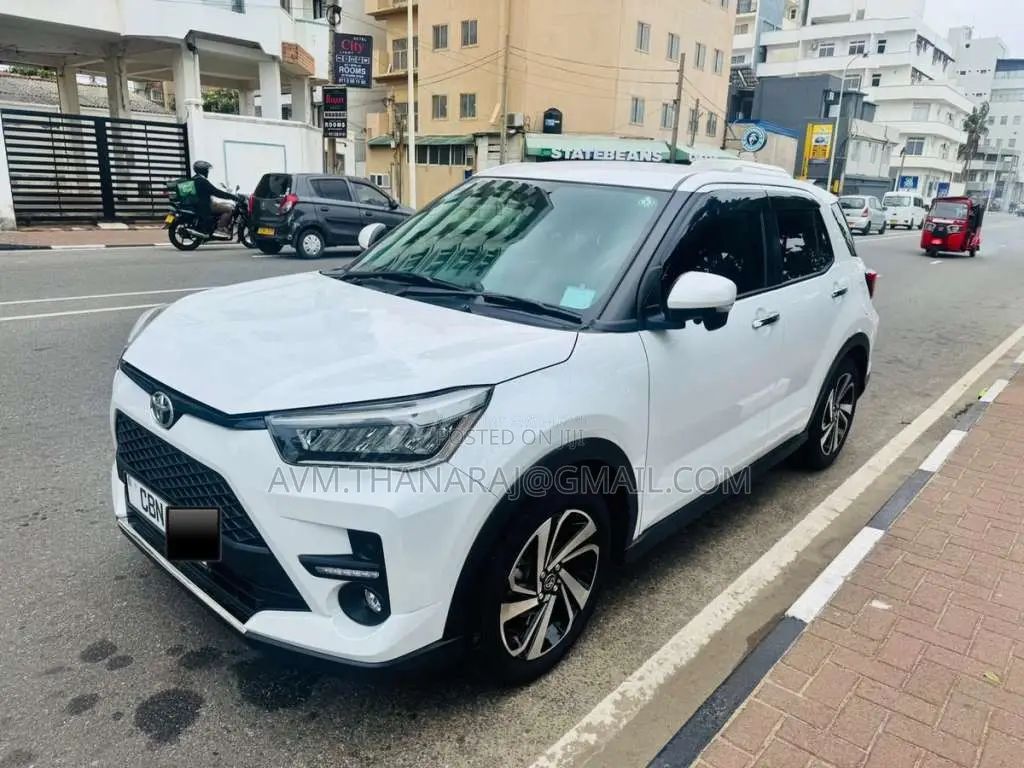 Toyota Raize 2024 SUV (Used)