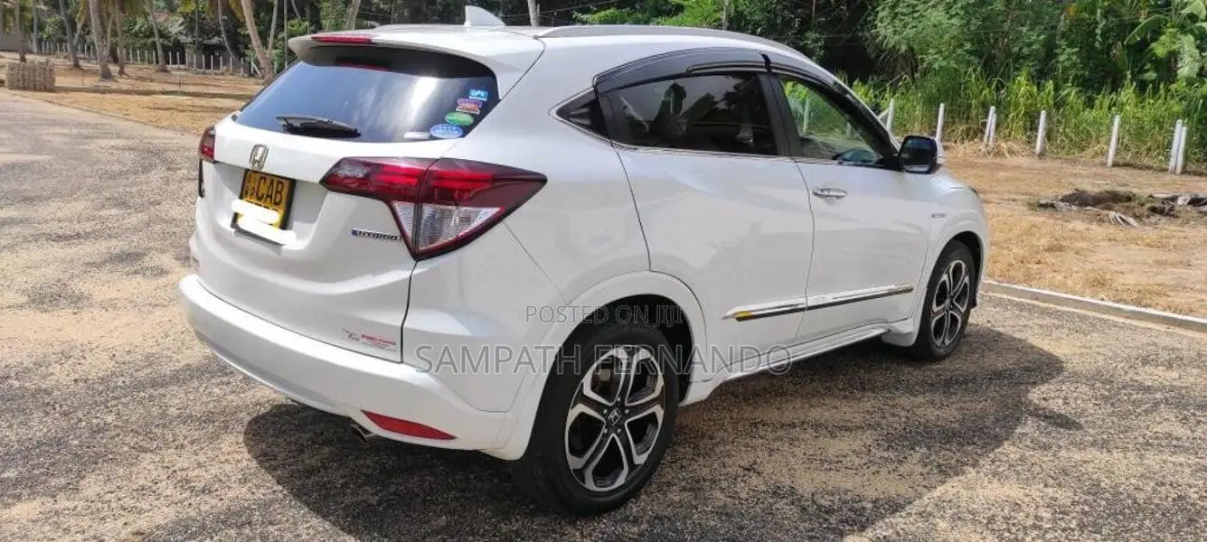 Honda Vezel 2014 SUV (Used)