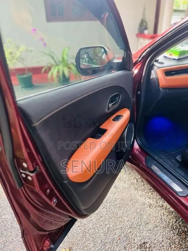 Honda Vezel 2014 SUV (Used)