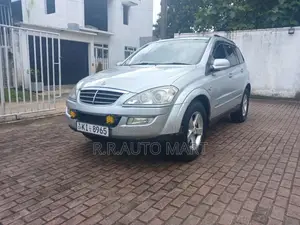 Micro Kyron 2010 SUV (Used)