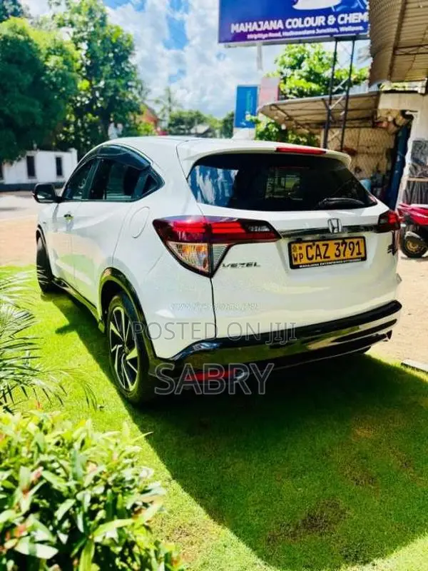 Honda Vezel Rs Sensing 2018 SUV (Used)