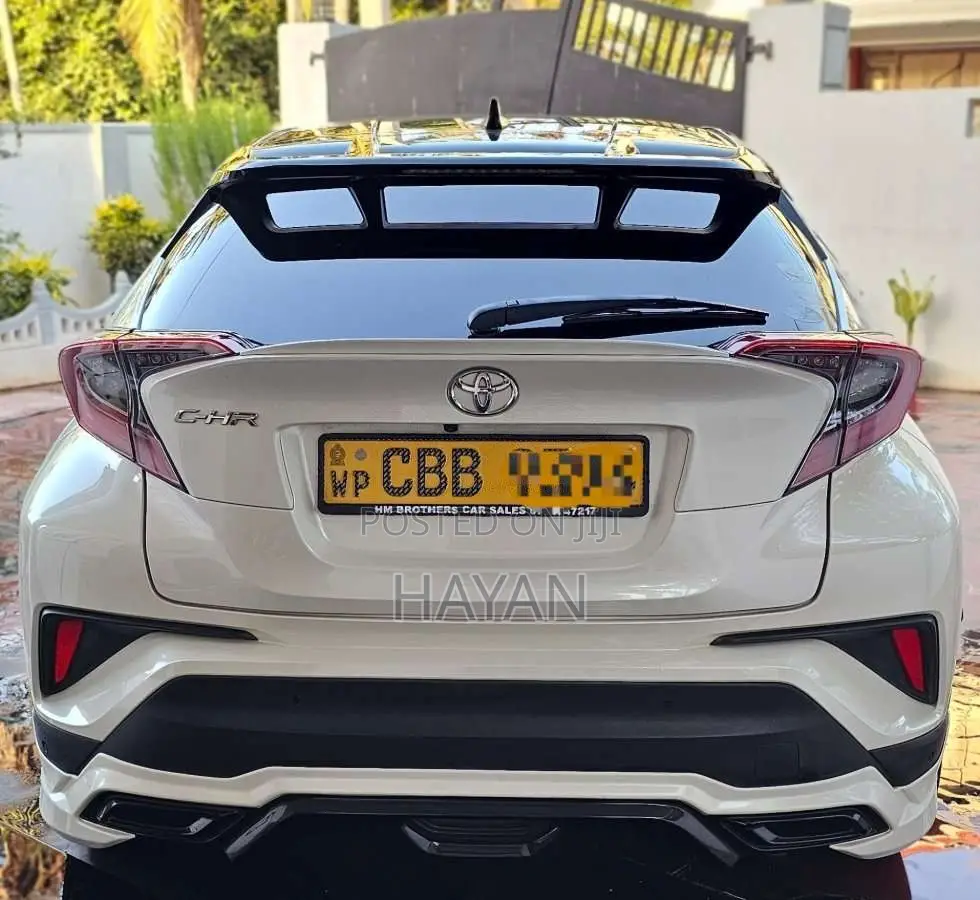 Toyota CHR 2018 SUV (Used)