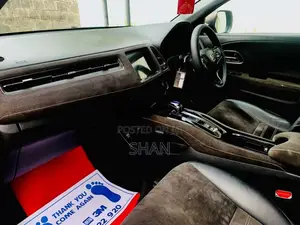 Honda Vezel Rs Sensing 2017 SUV (Used)