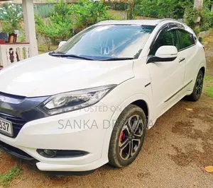 Honda Vezel 2014 SUV (Used)