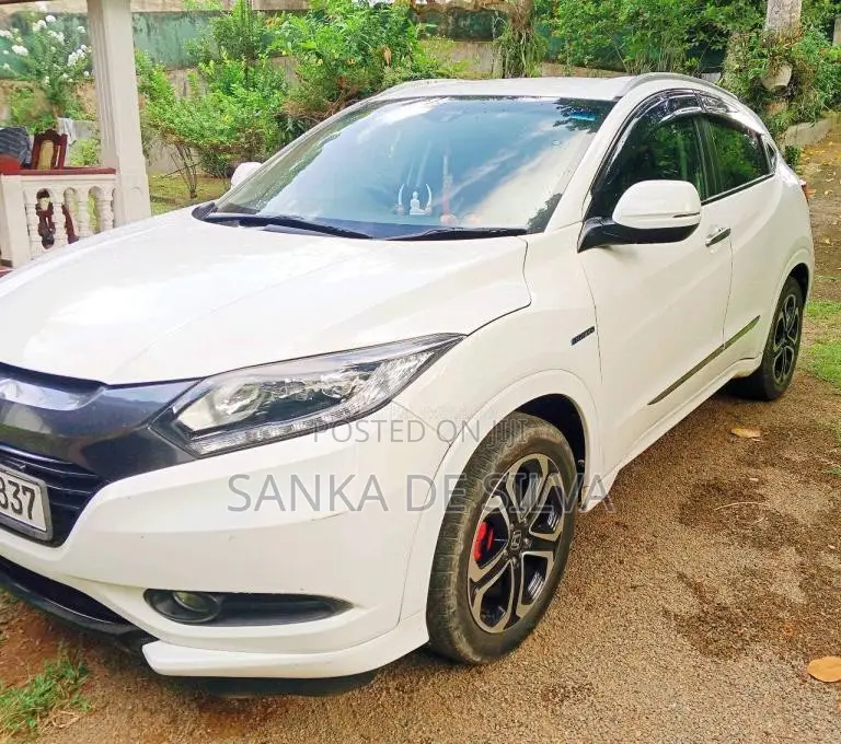 Honda Vezel 2014 SUV (Used)