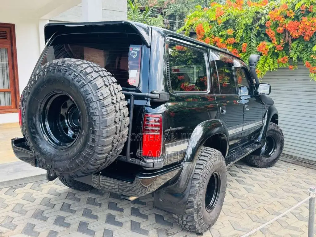 Toyota Land Cruiser Sahara 81 1994 SUV (Used)