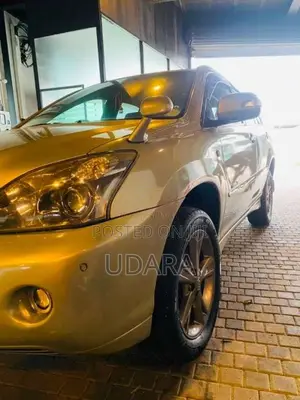 Toyota Harrier 2011 SUV (Used)