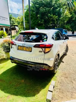 Honda Vezel Rs Sensing 2018 SUV (Used)