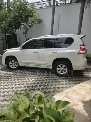 Toyota LAND CRUISER PRADO 150 TX 6FORWARD 2015 SUV (Used)