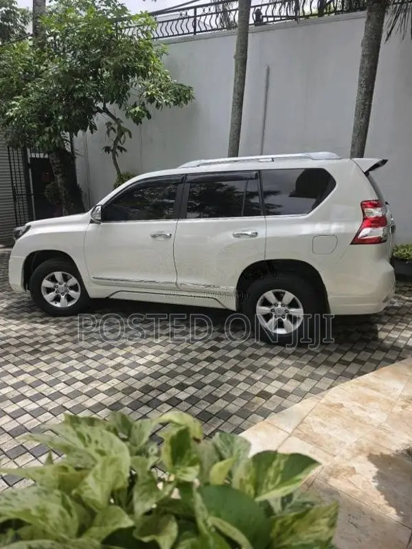 Toyota LAND CRUISER PRADO 150 TX 6FORWARD 2015 SUV (Used)