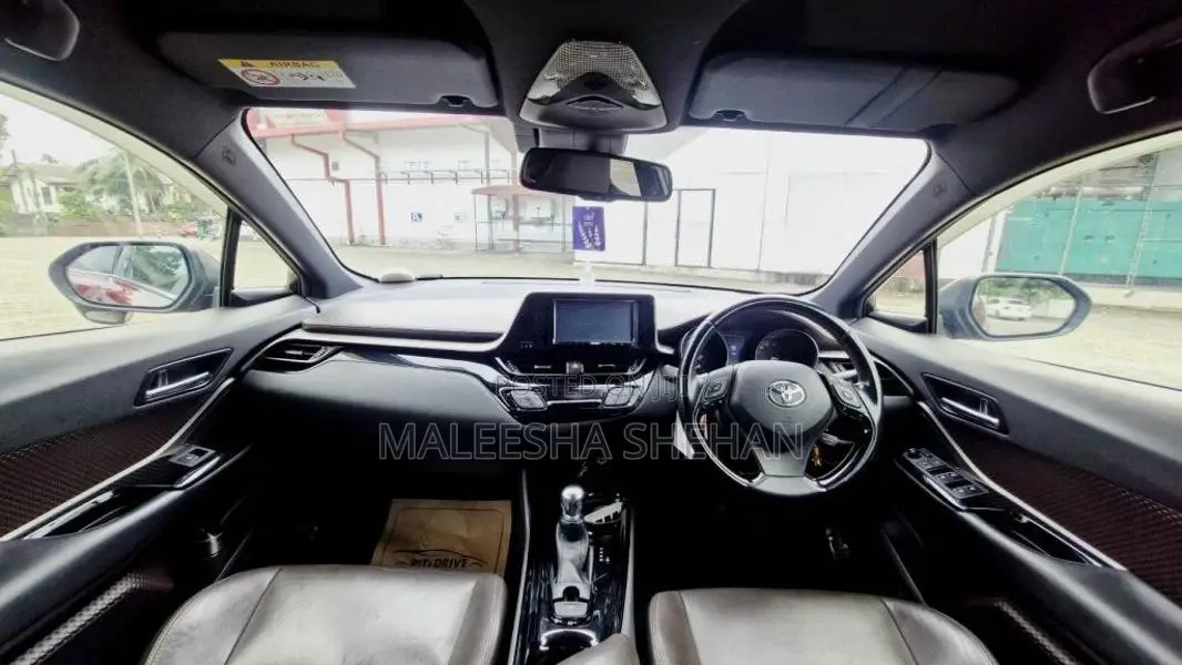 Toyota CHR 2018 SUV (Used)