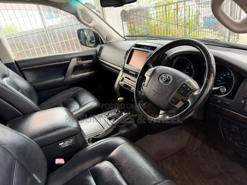 Toyota Land Cruiser Sahara ZX 60th Anniversary 2011 SUV (Used)
