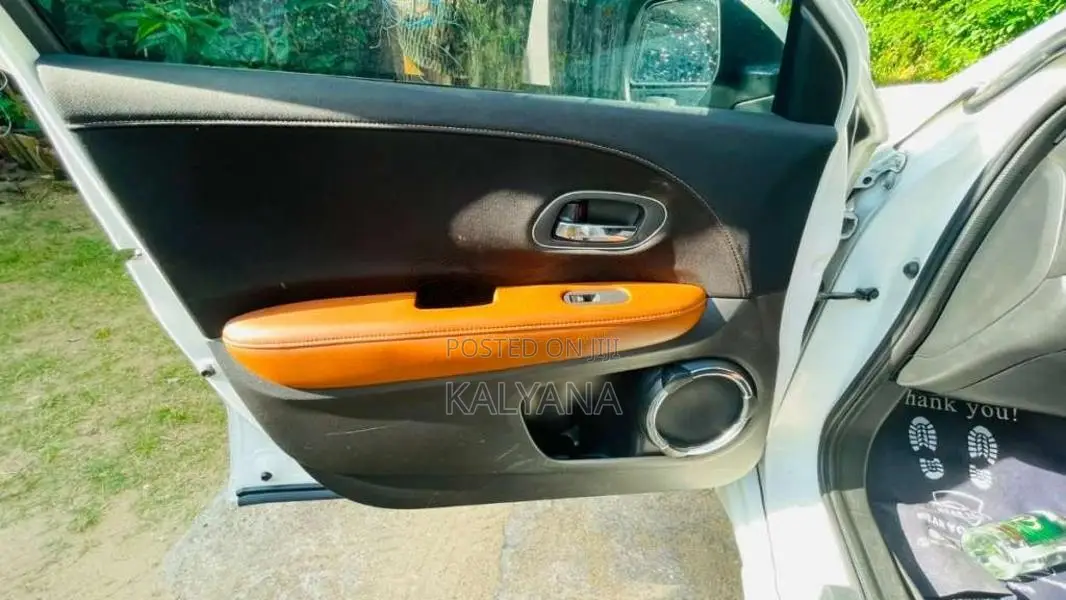 Honda Vezel Z Orange 2014 SUV (Used)