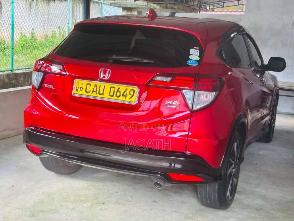 Honda Vezel Rs Sensing 2017 SUV (Used)
