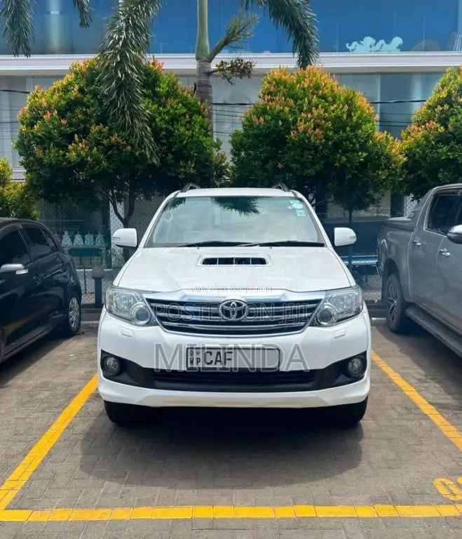 Toyota Fortuner 2015 SUV (Used)