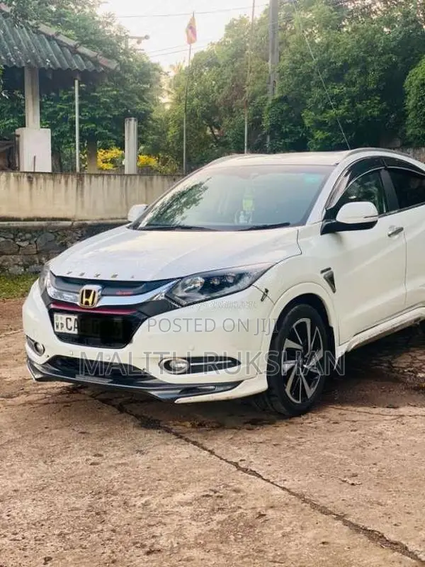 Honda Vezel 2014 SUV (Used)
