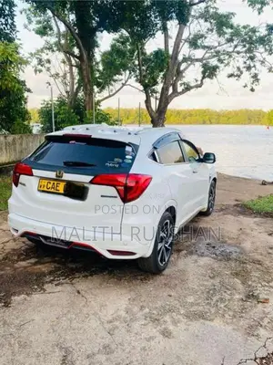 Honda Vezel 2014 SUV (Used)