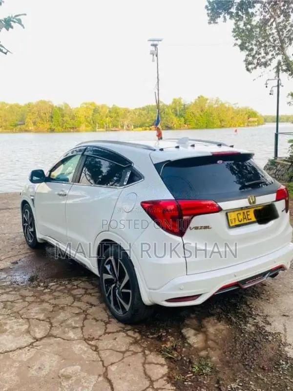 Honda Vezel 2014 SUV (Used)