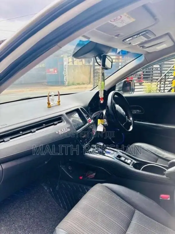 Honda Vezel 2014 SUV (Used)