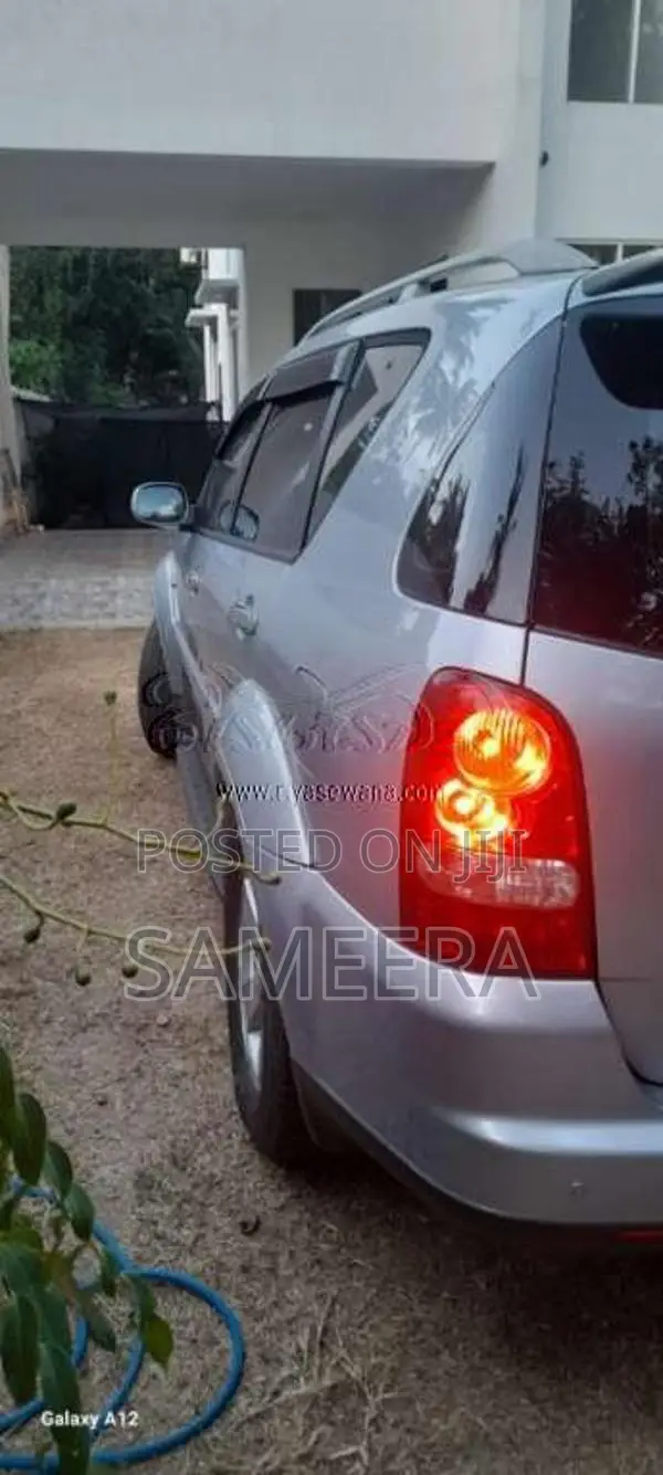 Micro Rexton 2009 SUV (Used)