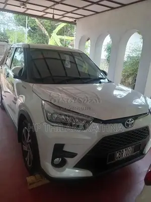 Toyota Raize 2025 SUV (Used)