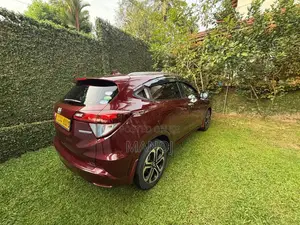 Honda Vezel 2014 SUV (Used)