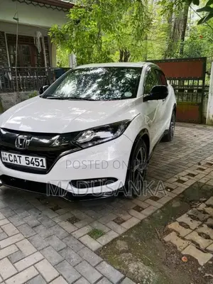 Honda Vezel Rs Sensing 2017 SUV (Used)