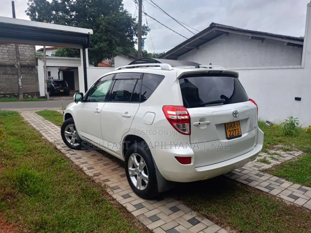 Toyota RAV4 G Grade 2011 SUV (Used)