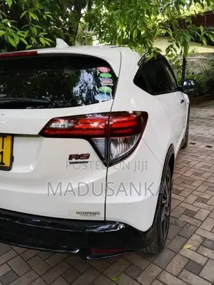 Honda Vezel Rs Sensing 2017 SUV (Used)
