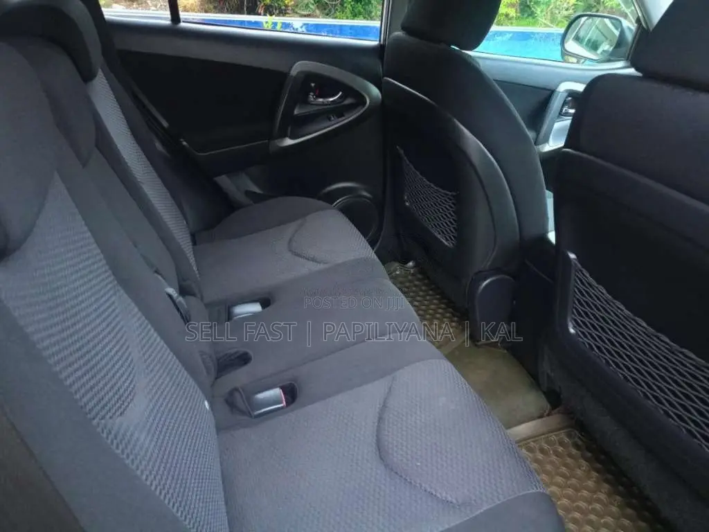 Toyota RAV4 G Grade 2011 SUV (Used)