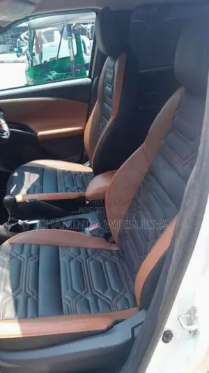 Nissan Magnite 2025 SUV (Used)