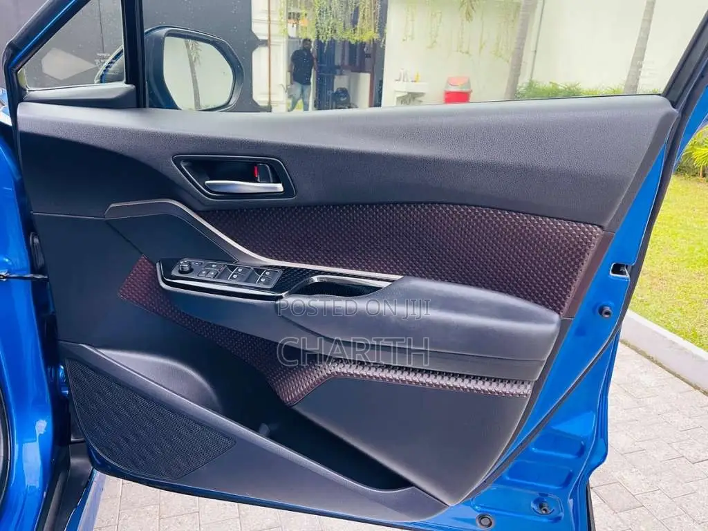 Toyota CHR NGX10 2WD 2018 SUV (Used)
