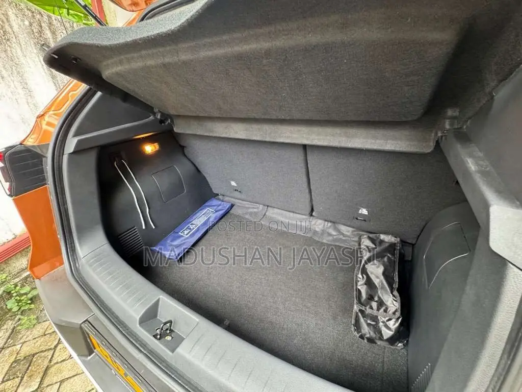 Nissan Magnite CVT Turbo 2025 SUV (Used)