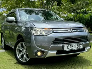 Mitsubishi Outlander PHEV 2015 SUV (Used)