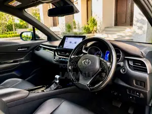 Toyota CHR 2018 SUV (Used)