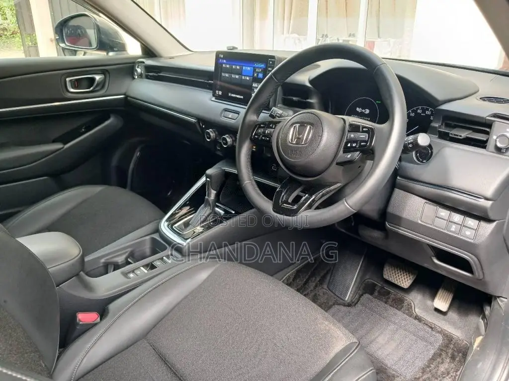 Honda Vezel 2023 SUV (Used)