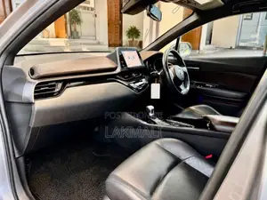 Toyota CHR 2018 SUV (Used)